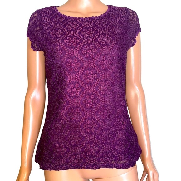 KARL LAGERFELD PARIS Lace Cap-Sleeve T-Shirt deep grape purple top blouse SZ SM - Picture 4 of 10